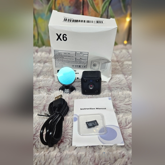 Mini Camera - Picture 2 of 2